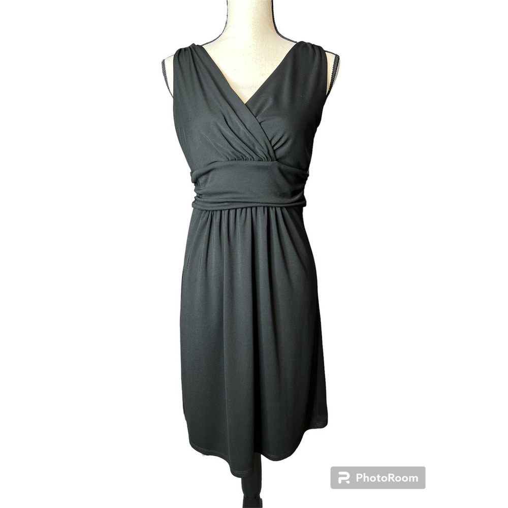 Ann Taylor Sheath Dress in Black Size 2